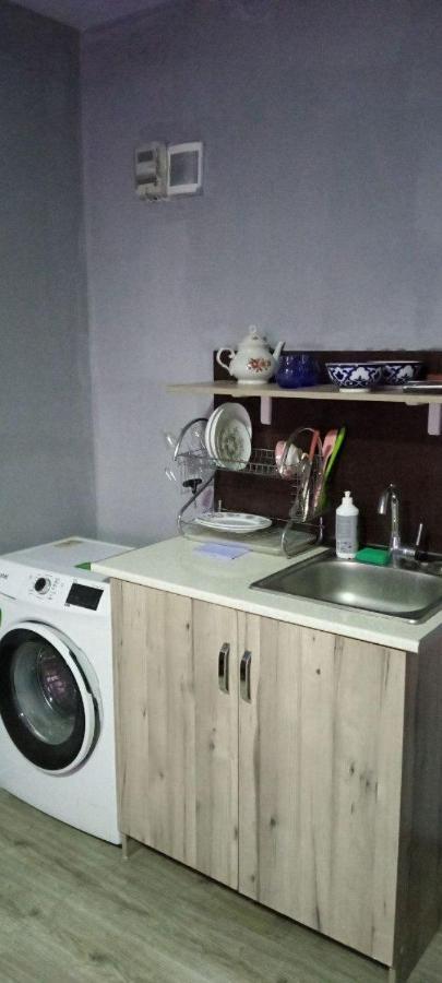A Cozy Bedsit! Appartement Tasjkent Buitenkant foto